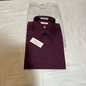 Van Heusen Deep Burgundy Wrinkle Free Dress Shirt -Men-XL Neck-17” (32-33) NWT